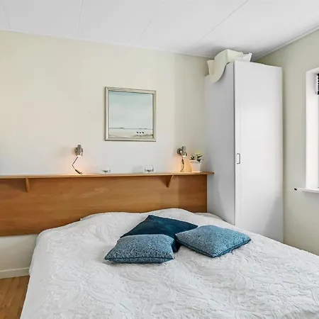 Dafna - 100m From The Sea By Interhome *